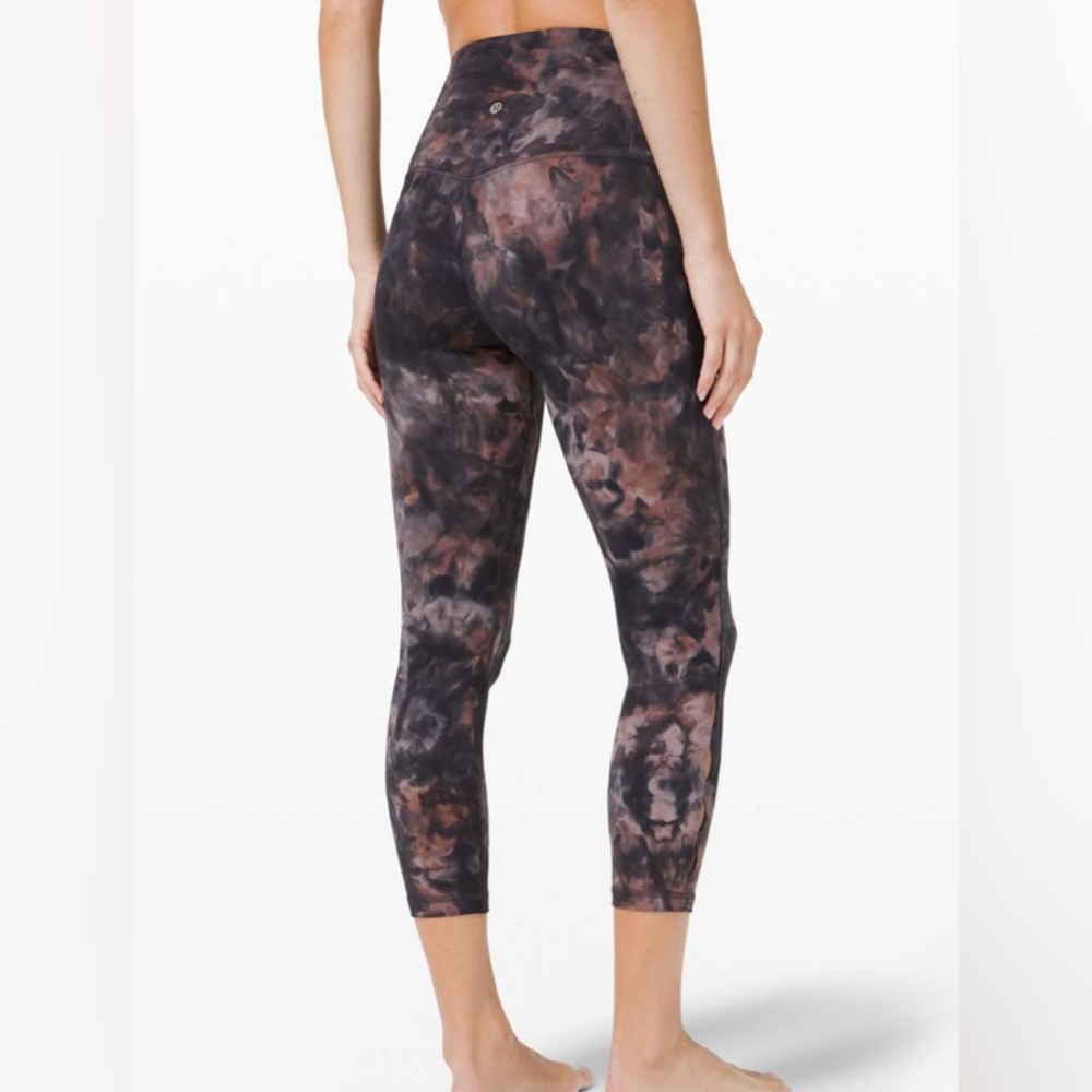 Lululemon Unlimit High-Rise Crop 23" *Keyhole
Diamond Dye Graphite Grey Pink Pas